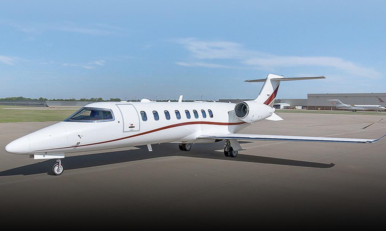 Learjet 75