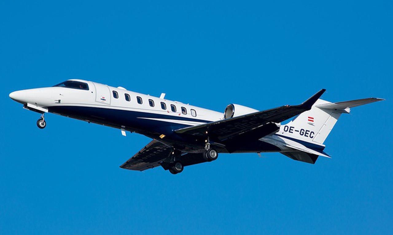 Learjet 75
