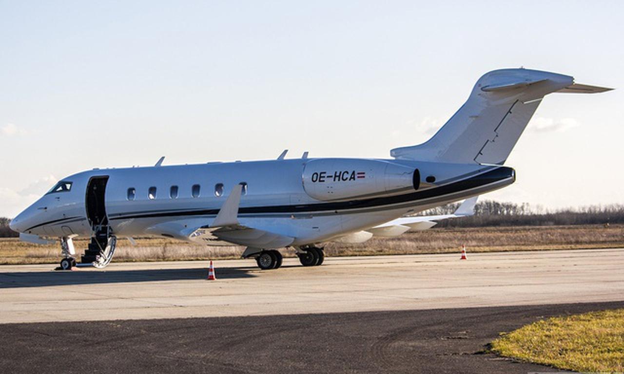 Challenger 300