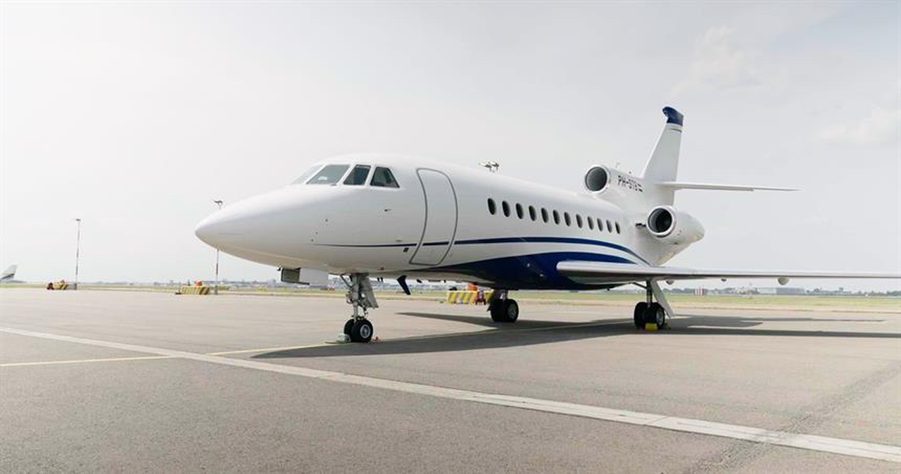 Falcon 900C