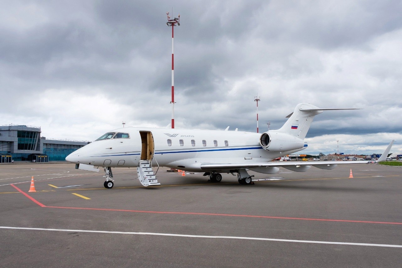 Challenger 300