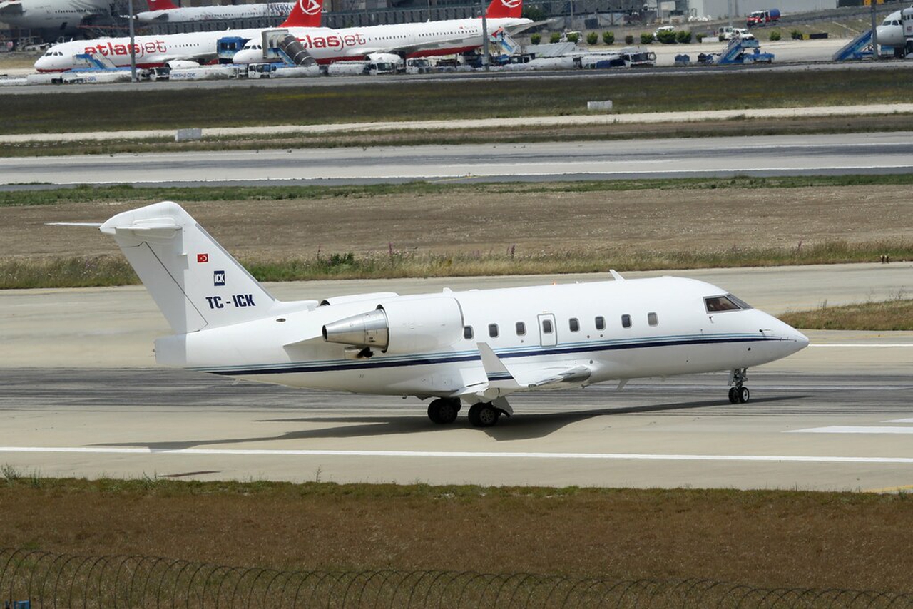 Challenger 604