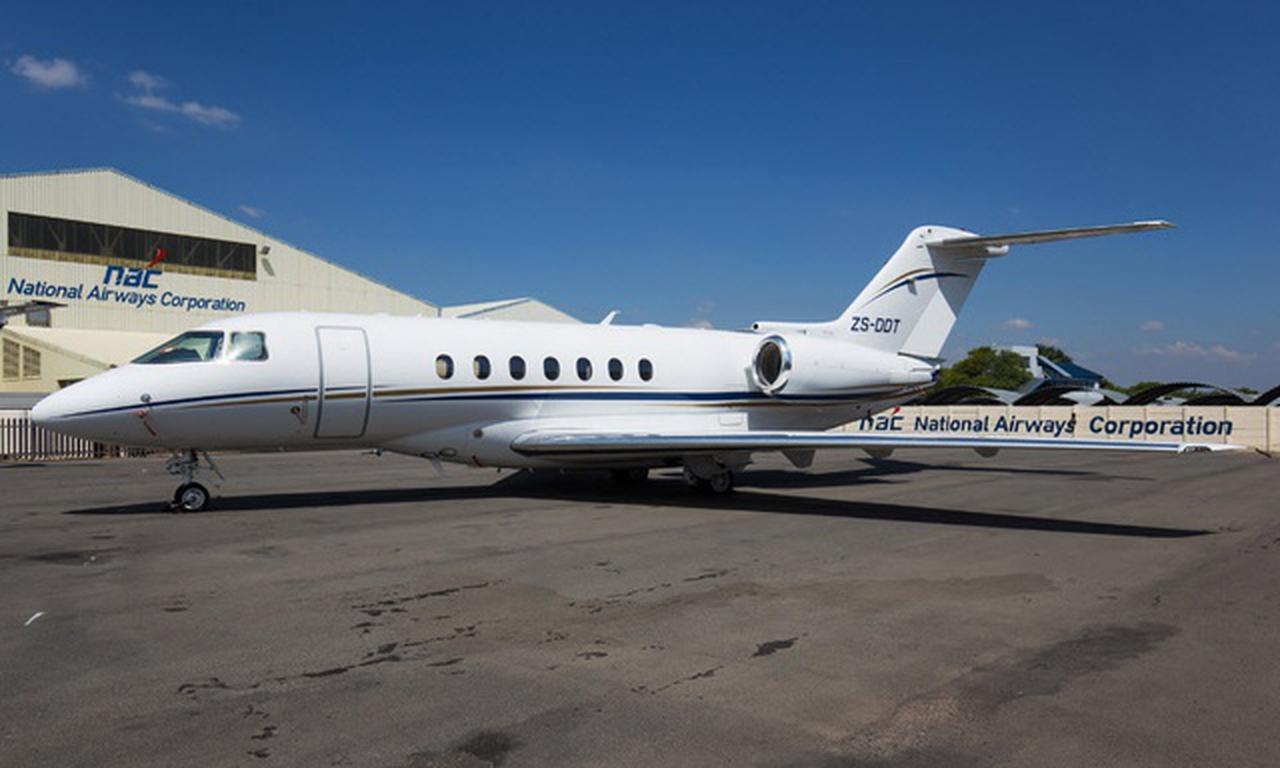 Hawker 4000