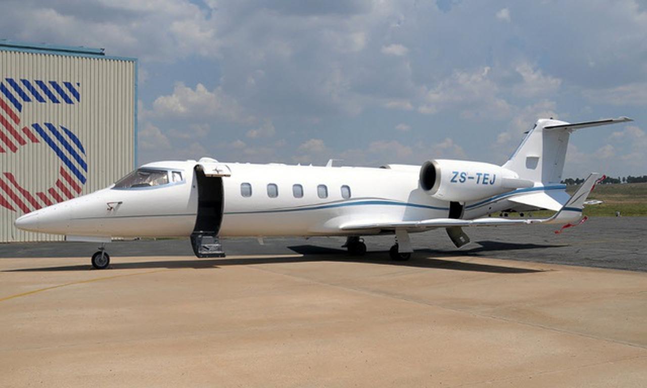 Learjet 60