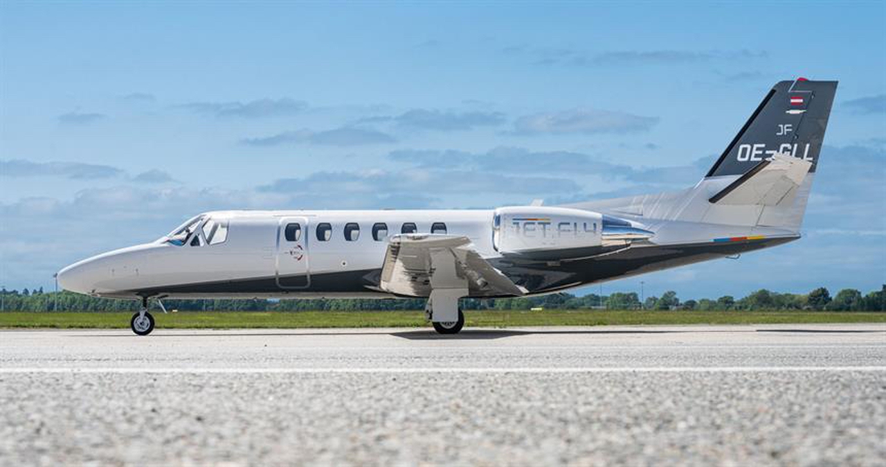 OE-GLL — photo