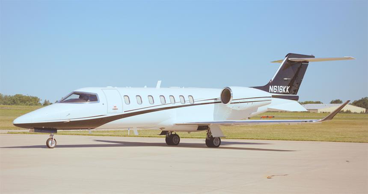 Learjet 70