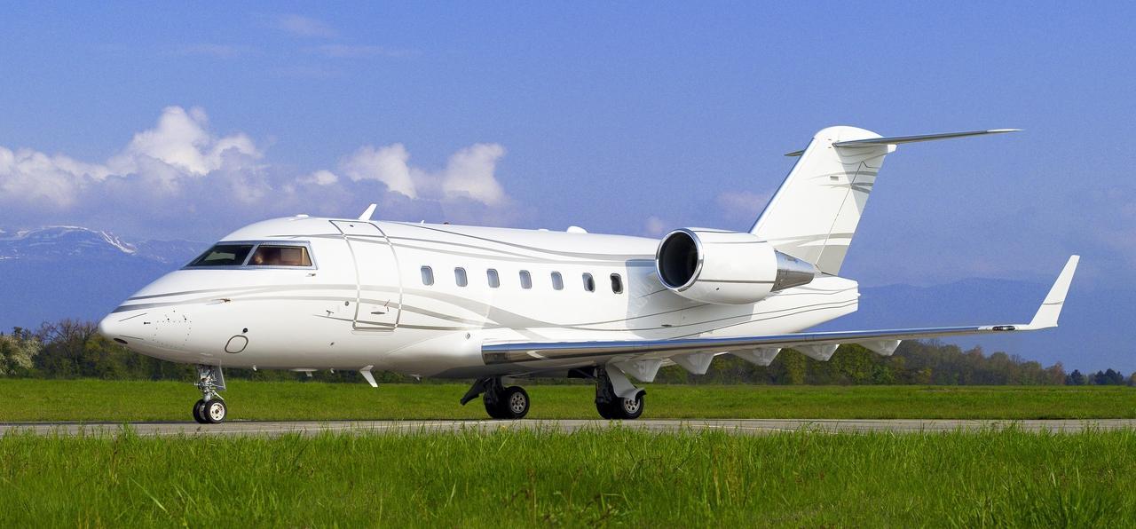 Challenger 604