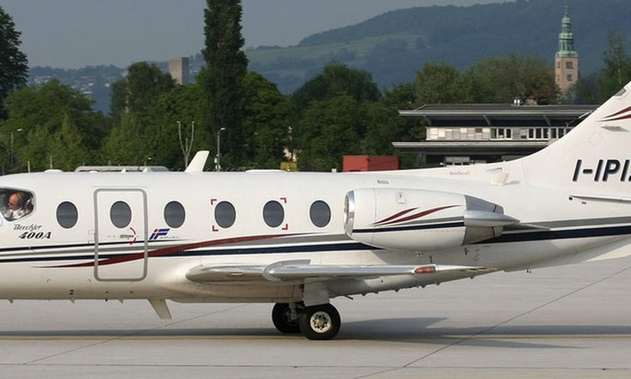 Hawker 400XP