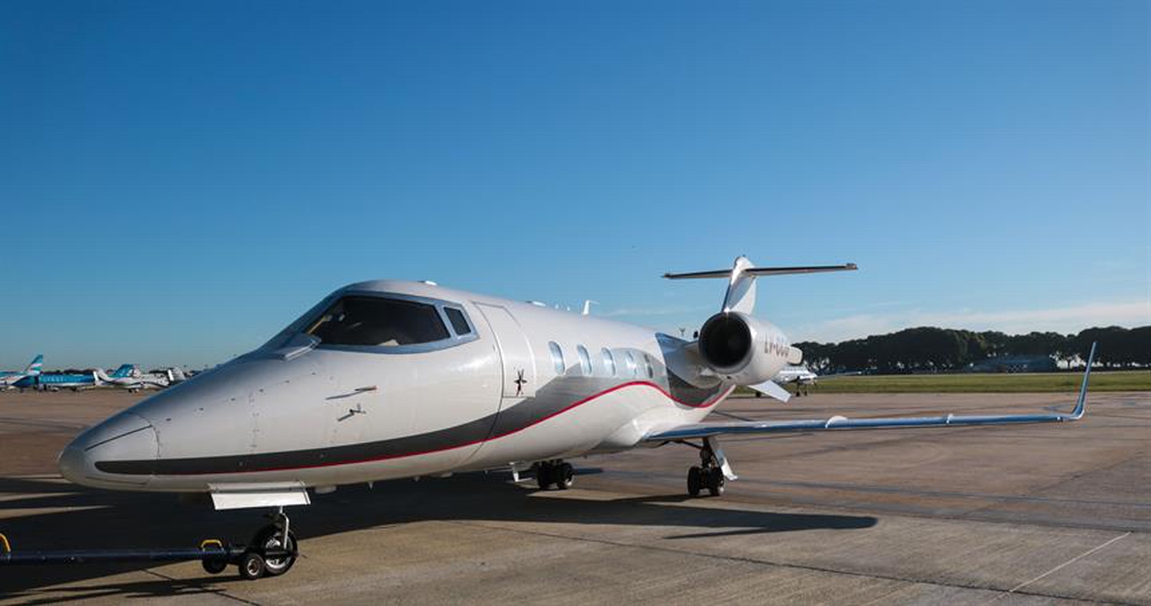 Learjet 60