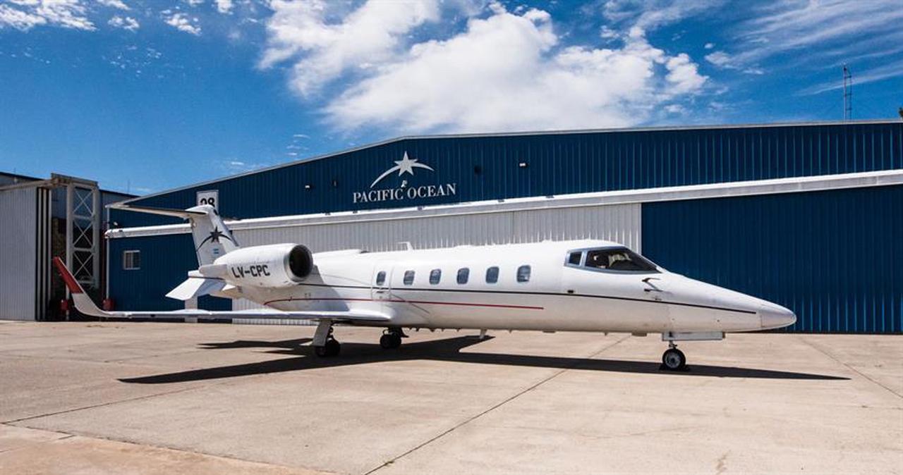 Learjet 60