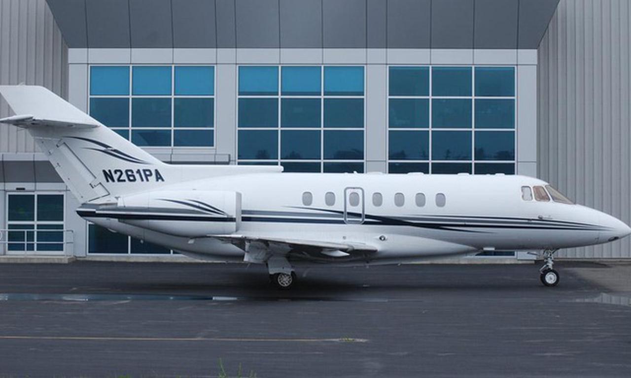 Hawker 1000