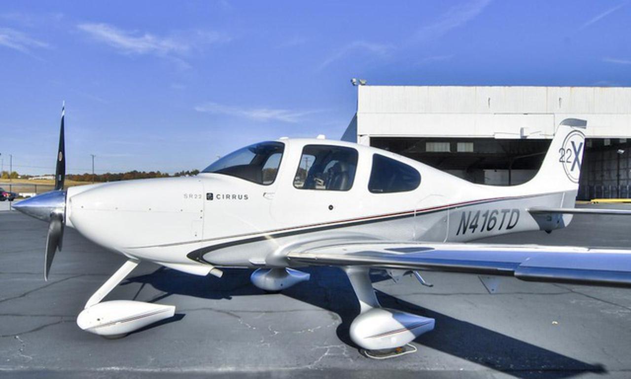 Cirrus SR 22