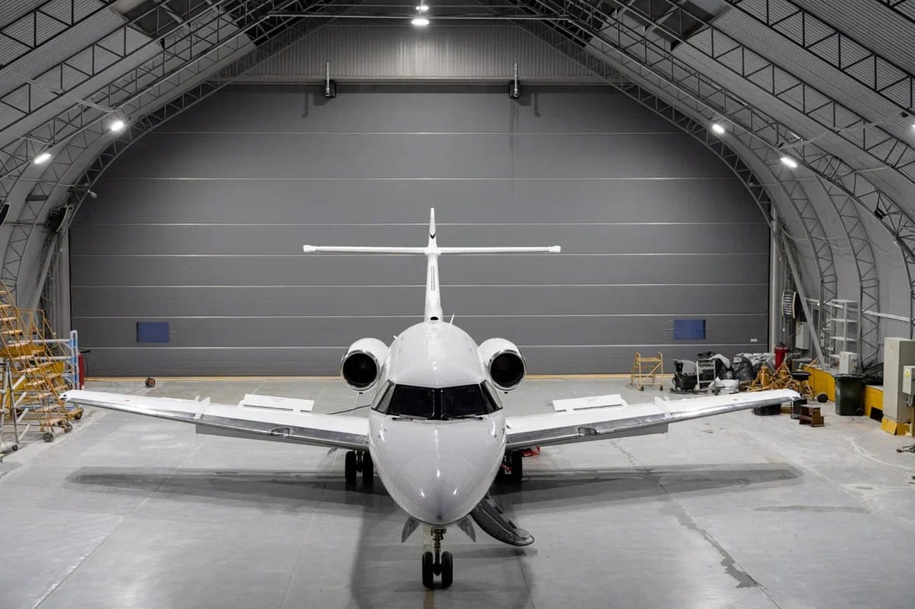 Hawker 700A