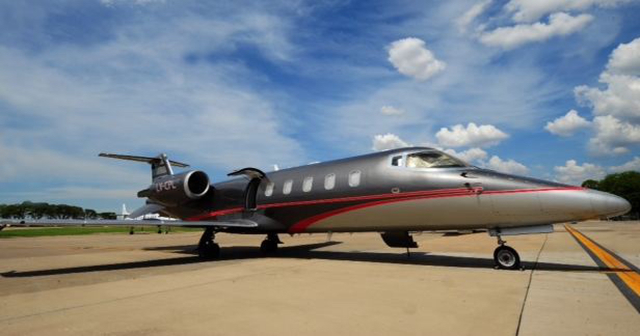 Learjet 60