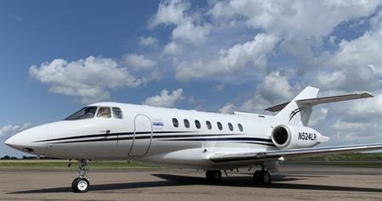 Hawker 1000