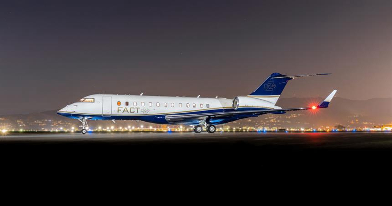 N702DR — photo