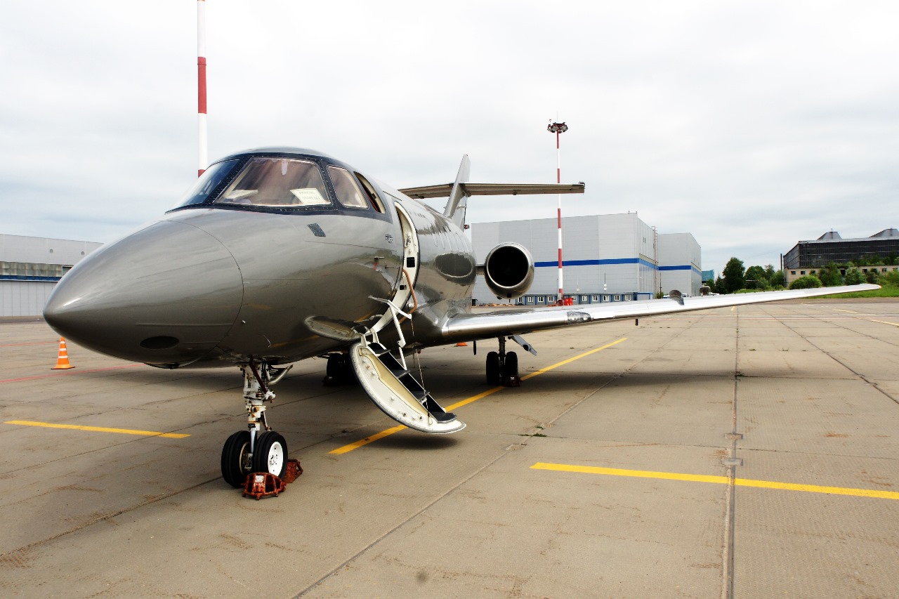Hawker 800 B