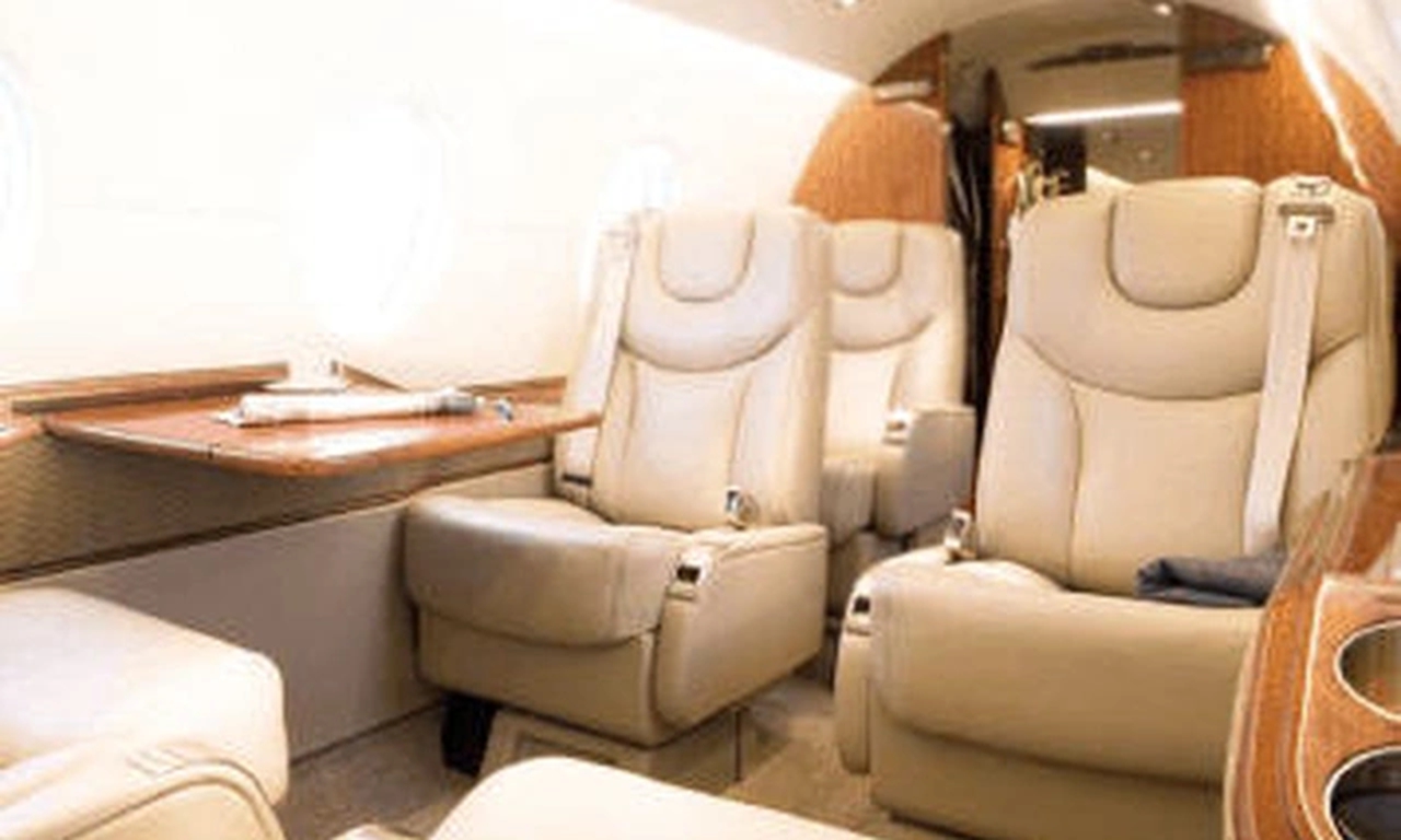Hawker 400A