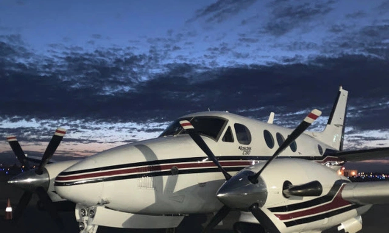 N717JG — photo