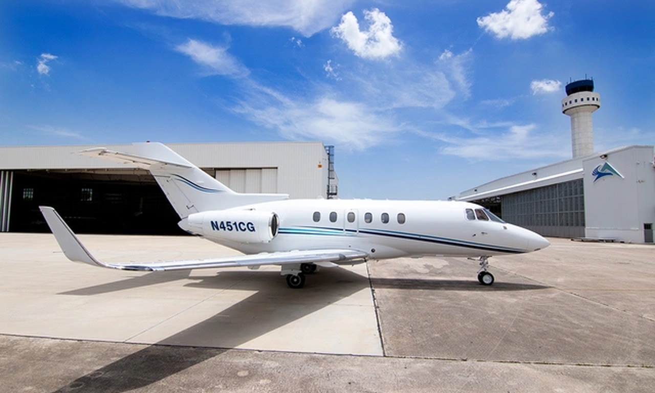 Hawker 900XP