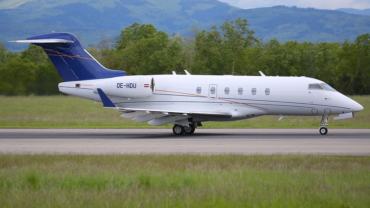 Challenger 300