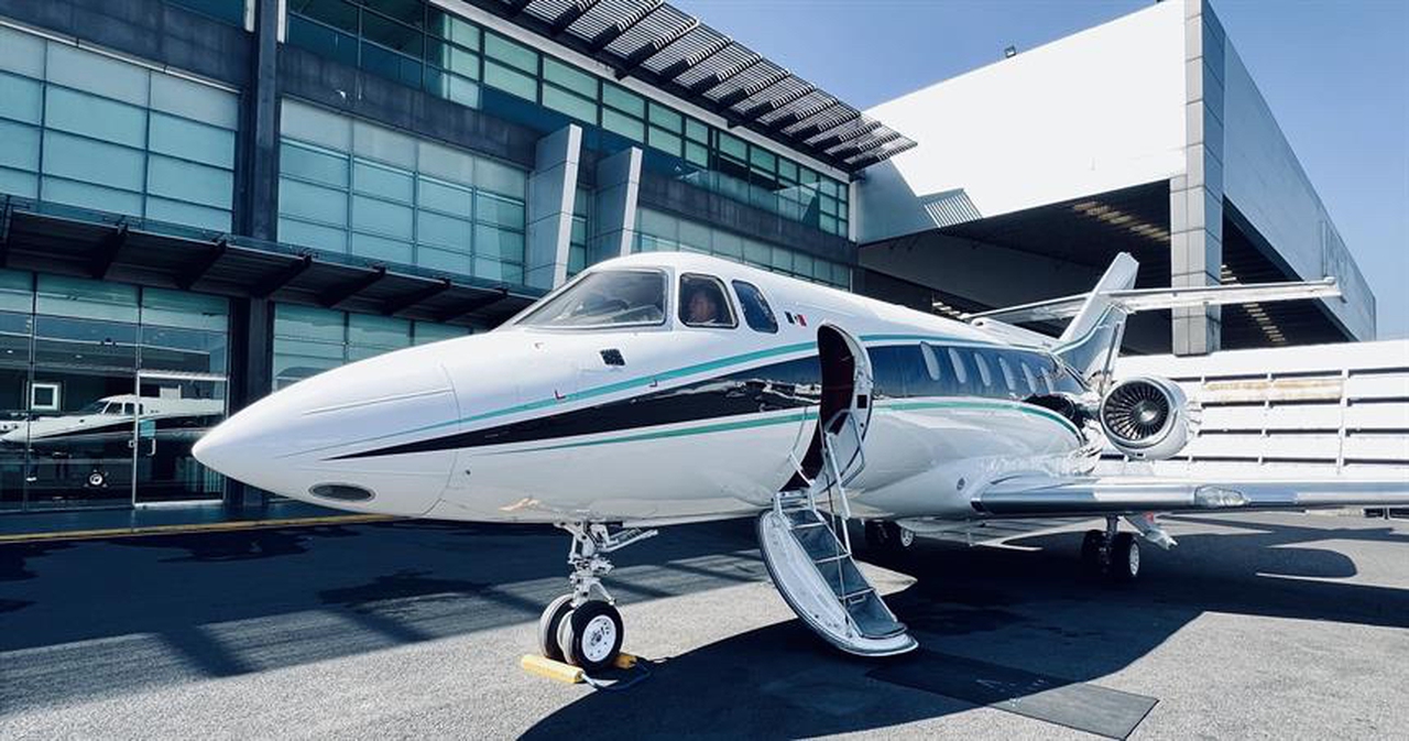 Hawker 800A