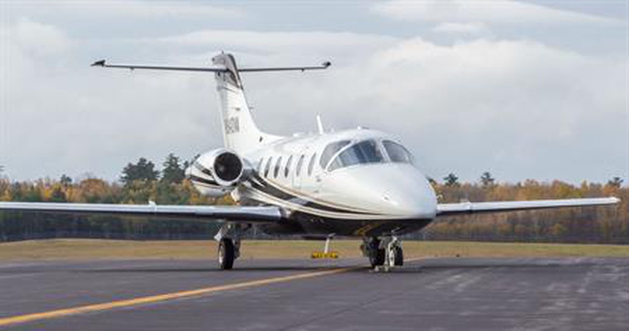 Hawker 400A