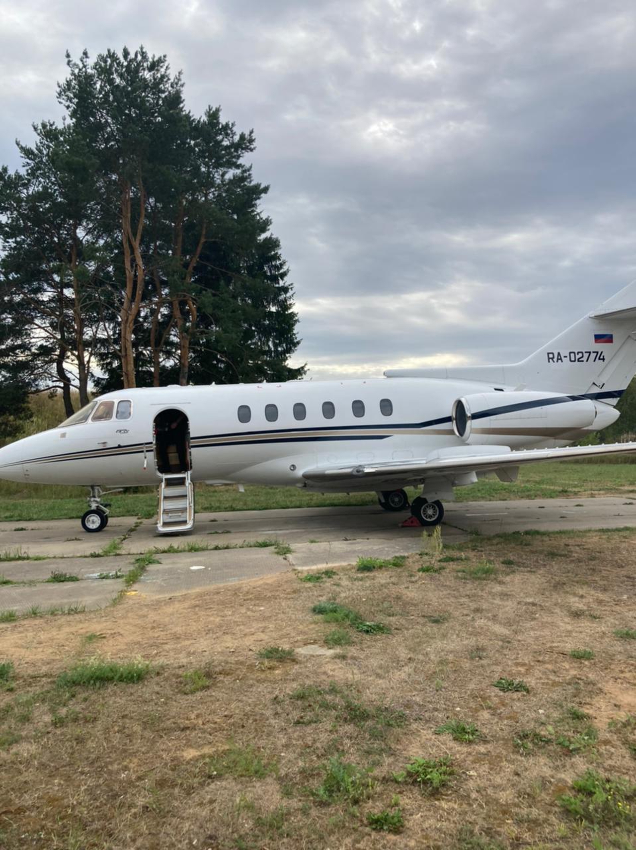 Hawker 800A