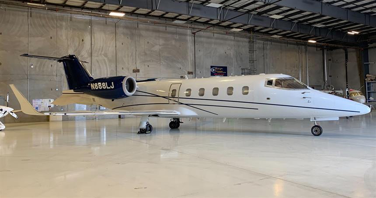Learjet 60