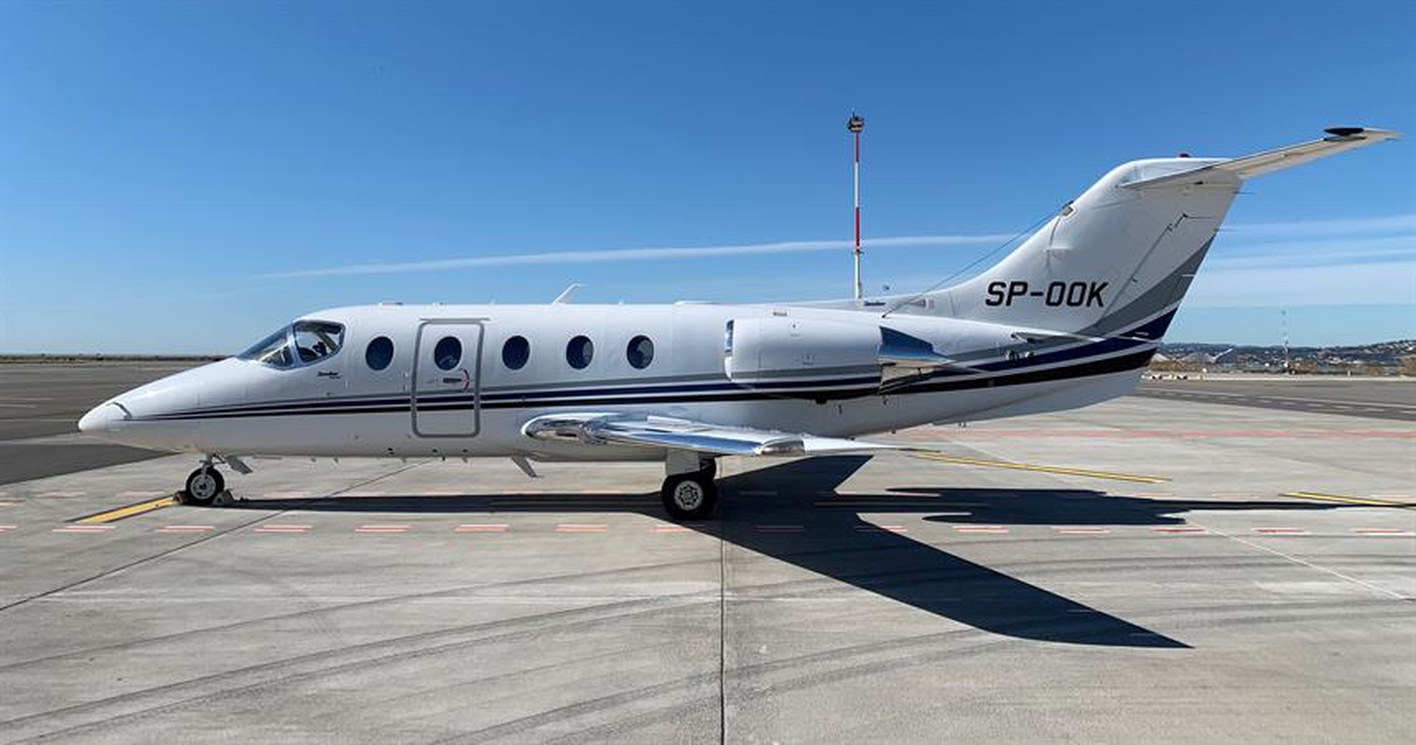 Hawker 400XP