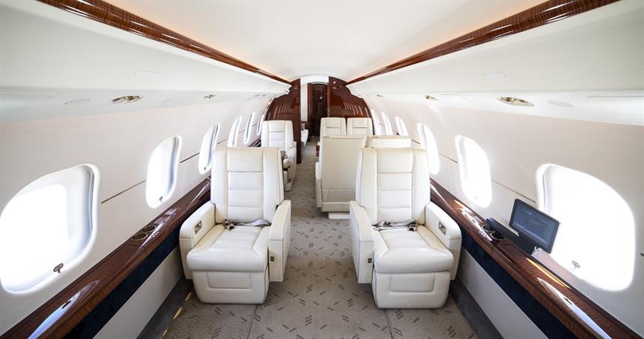 Interior Global 6000 2