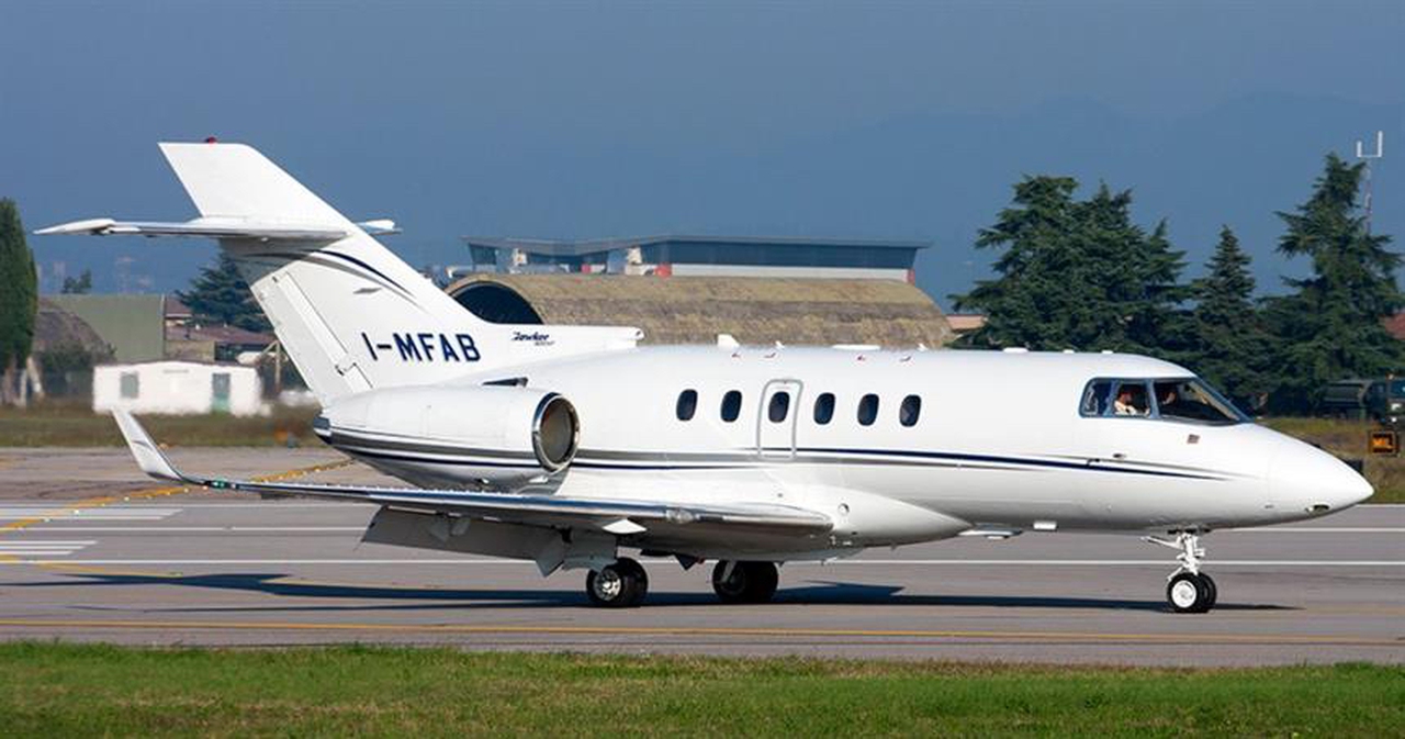 Hawker 900XP