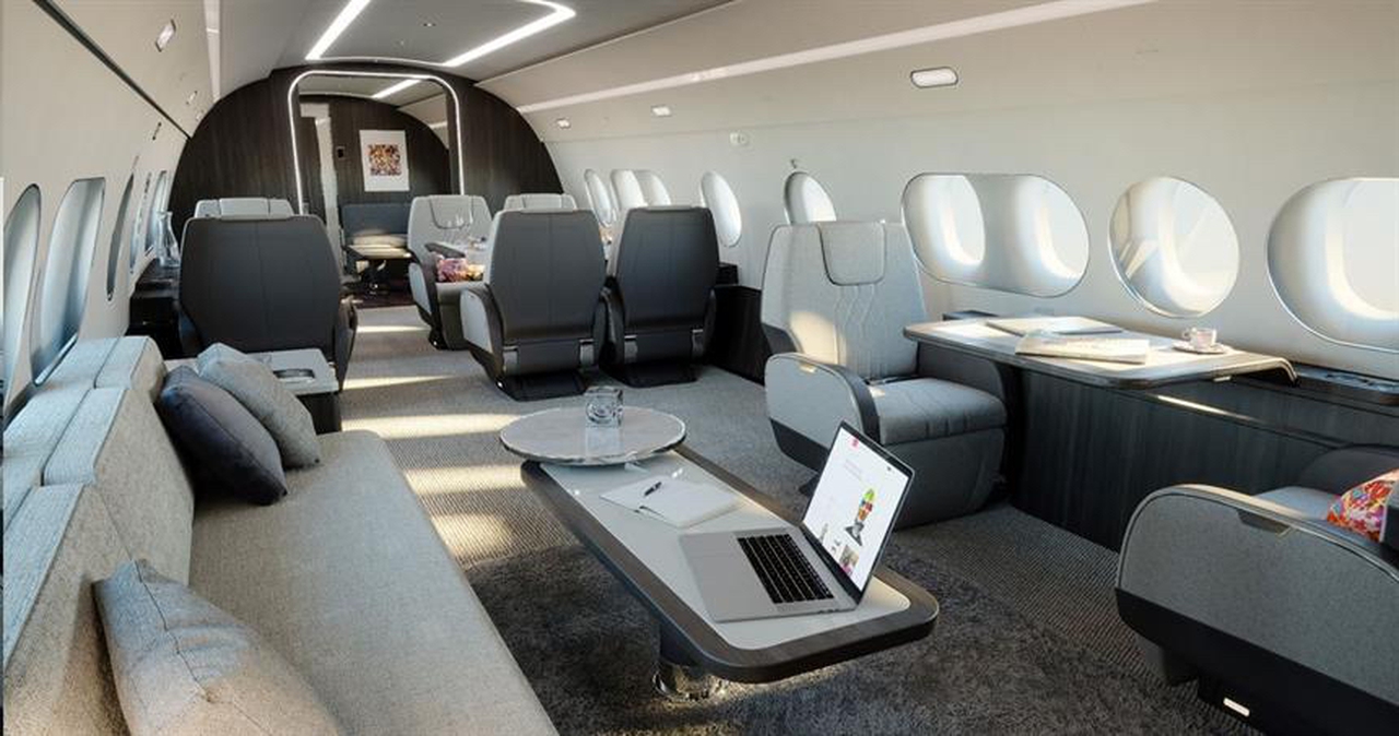 Interior ACJ 220-100 2