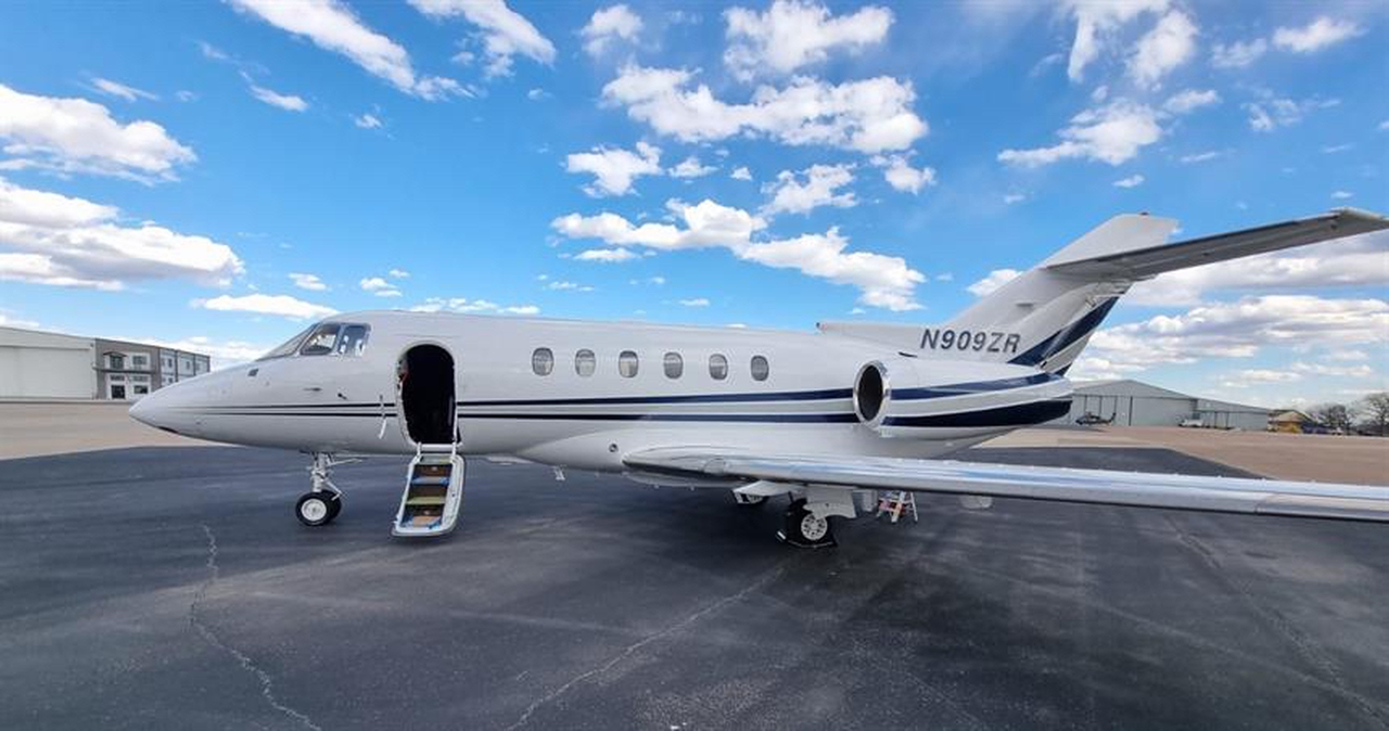 Hawker 800XP