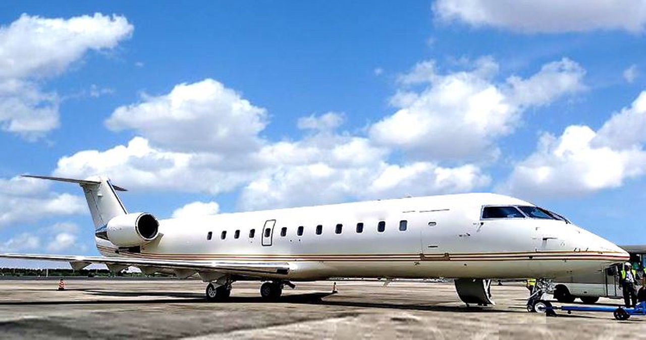 Интерьер Challenger 850 2