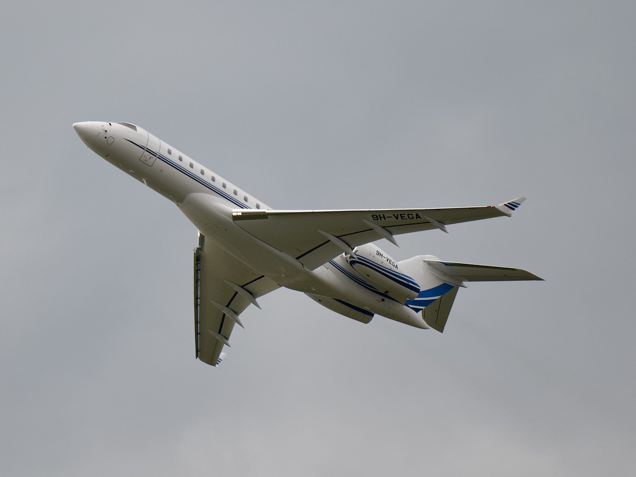 Global 6000