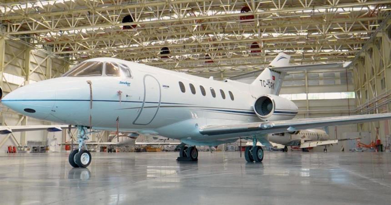 Hawker 750
