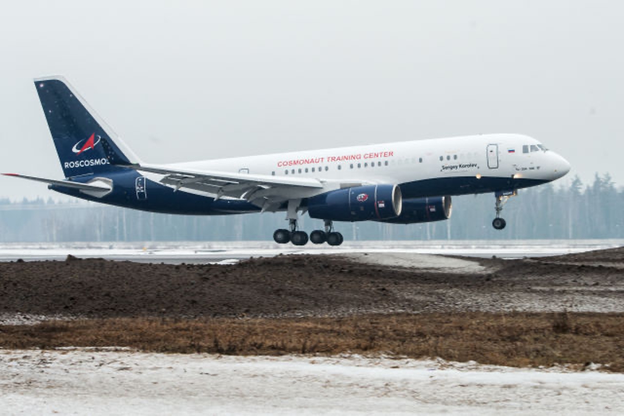 Tupolev Tu-204-100B