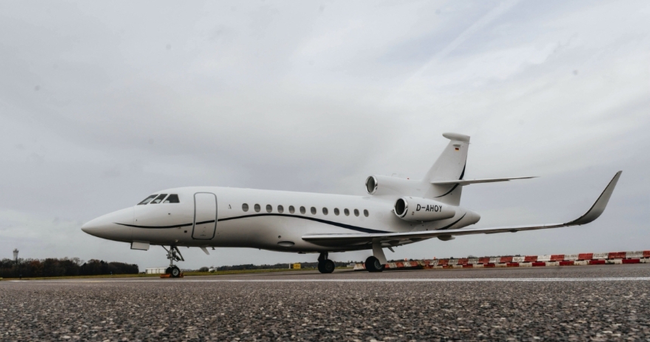 Falcon 900 LX