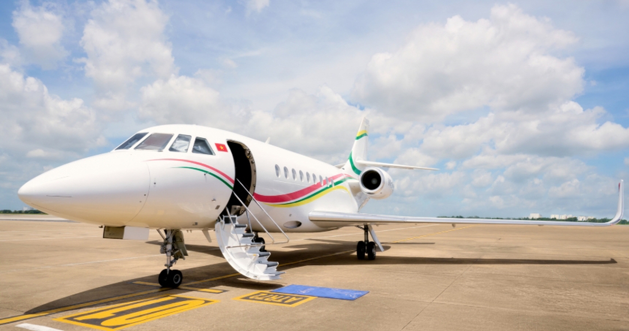 Falcon 2000S