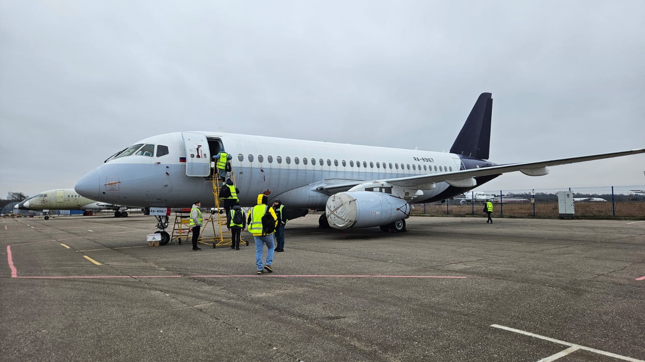 Sukhoi SuperJet 100-95B
