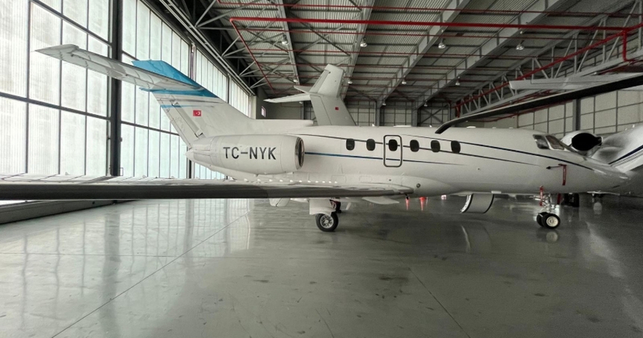 Hawker 800XP