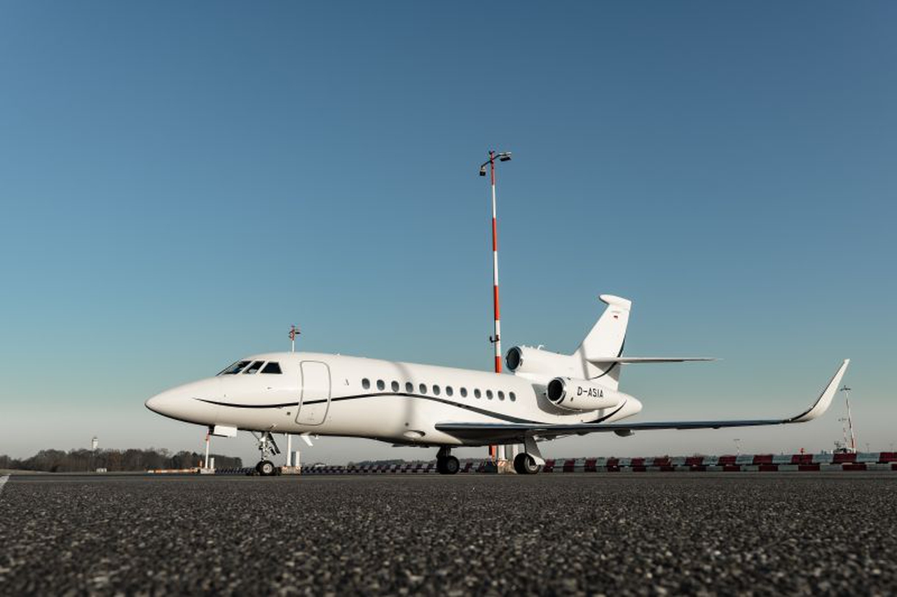 Falcon 900 LX