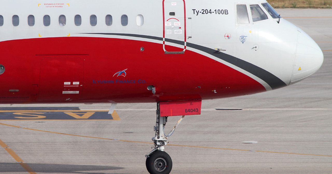 Tupolev Tu-204-100B
