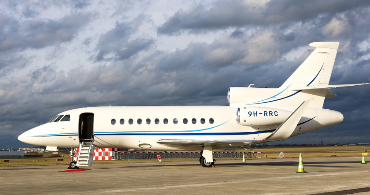 Falcon 900 LX